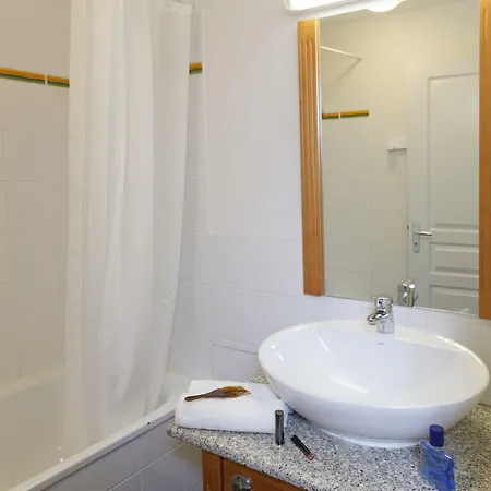 Goelia Les Balcons D'ax 3*