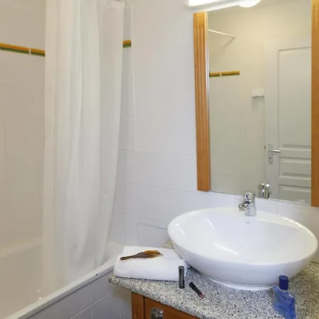 Nemea Les Balcons D'ax Aparthotel 2*
