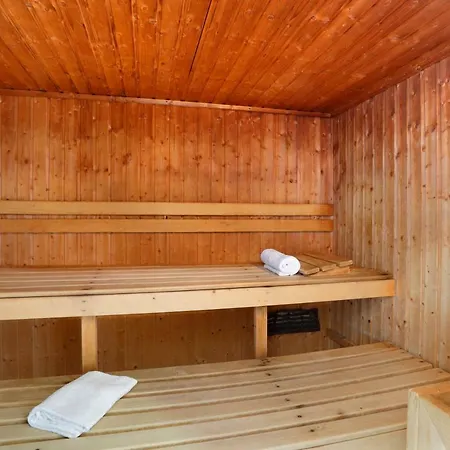 Apartmanhotel Goelia Les Balcons D'ax 3*